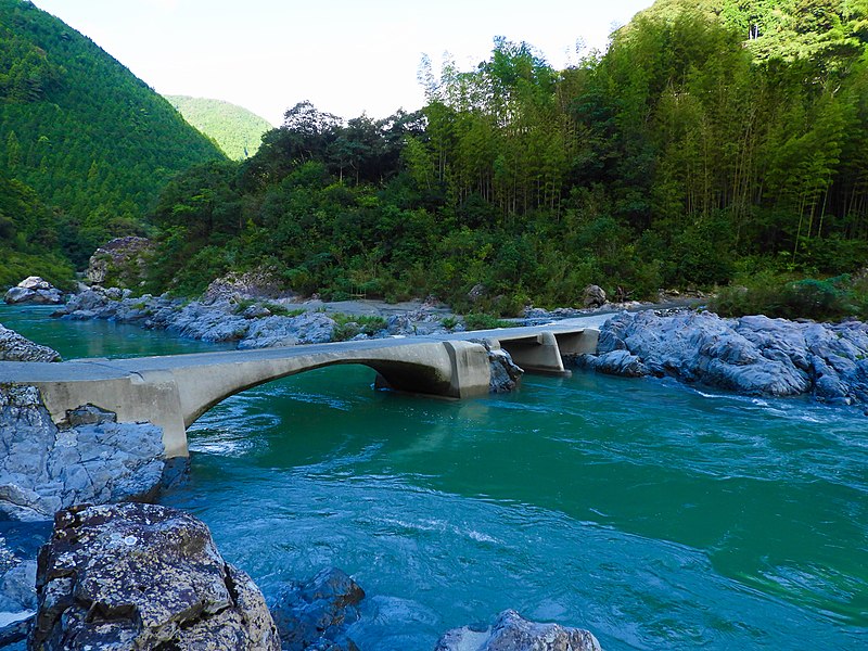 File:久喜橋―沈下橋.jpg