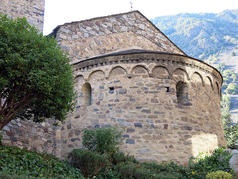 File:042 Sant Esteve (Andorra la Vella), absis romànic.JPG