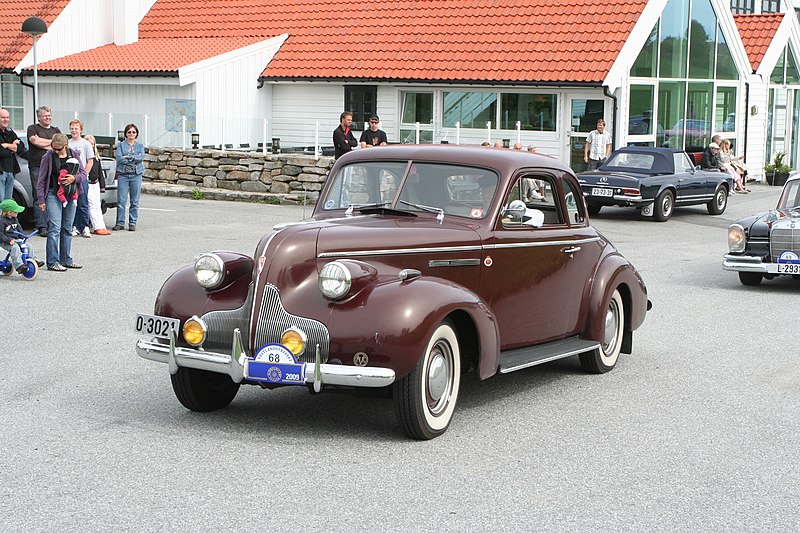 File:1939 Buick Sports Coupe, Owner Tore Hoveland IMG 9367.JPG