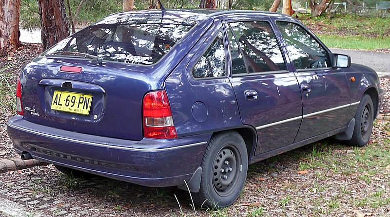 File:1995-1997 Daewoo Cielo 5-door hatchback 02.jpg