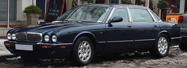 A 1998 Jaguar Sovereign V8 Automatic 4.0