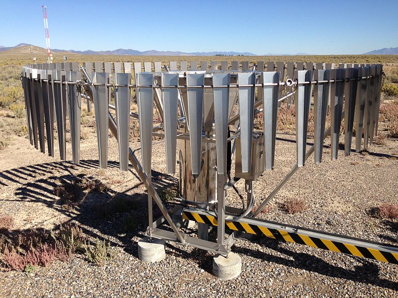 File:2013-09-19 09 26 59 ASOS AWPAG precipitation gauge at Eureka Airport, Nevada.JPG