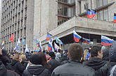 Bendera Republik Donetsk dan Rusia di Donetsk