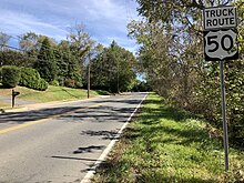 US 50 in Middleburg 2018-10-19 13 16 39 View east along U.S. Route 50 (Washington Street) between Windy Hill Road and Chestnut Street in Middleburg, Loudoun County, Virginia.jpg