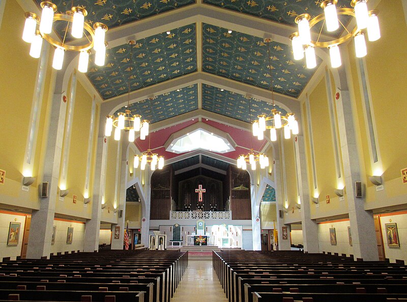 File:2019 Cathedral of Saint Thomas More interior - Arlington 01.jpg