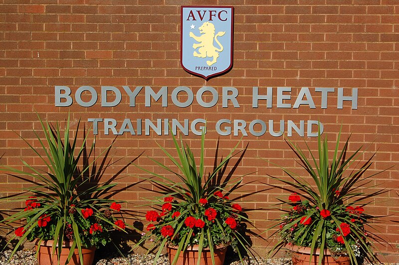 File:AVFC Bodymoor Heath entrance.jpg