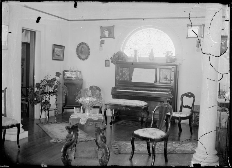 File:A parlour with a piano (I0013316).tif