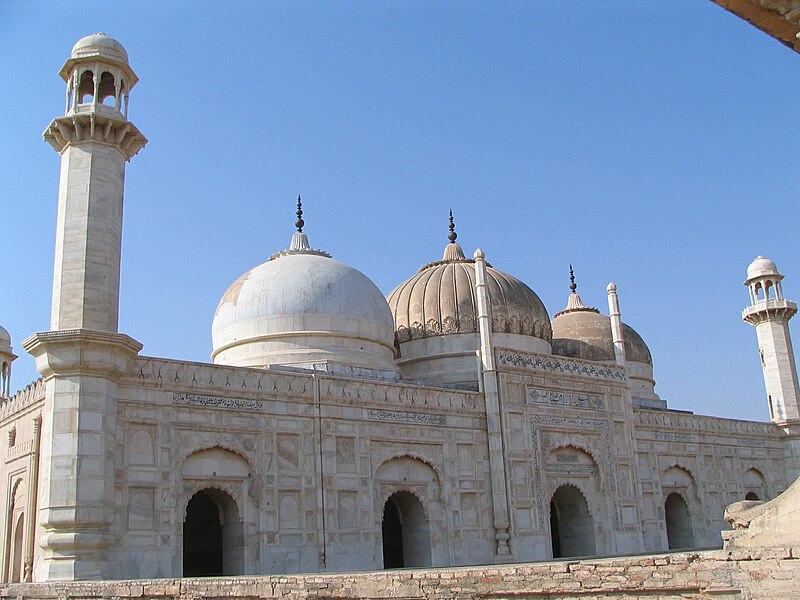 File:Abbasi Mosque by gul791.jpg