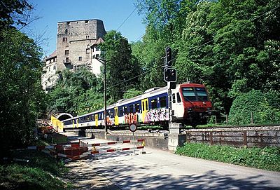 NPZ passeert kasteel Angenstein