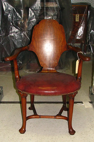 File:Armchair MET SF64 101 919.jpg