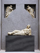 Rekonstruktion af venstre lunette med Jomfruens fødsel og to tilbedende engle