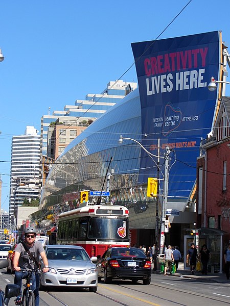 File:Art Gallery of Ontario with Dundas Street W (9162215716).jpg