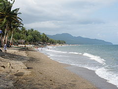 Bacon Beach, facing North. The mountains in the background divide Sorsogon and Albay provinces