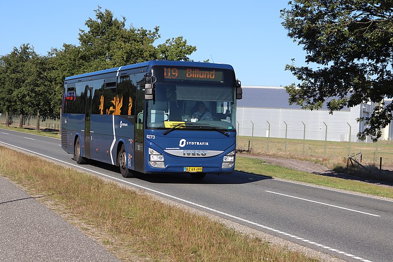 File:Billund autobus 8273.jpg