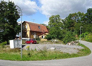 Äldre villa vid Björkuddsvägen 1.