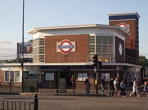 Bounds Green stn building