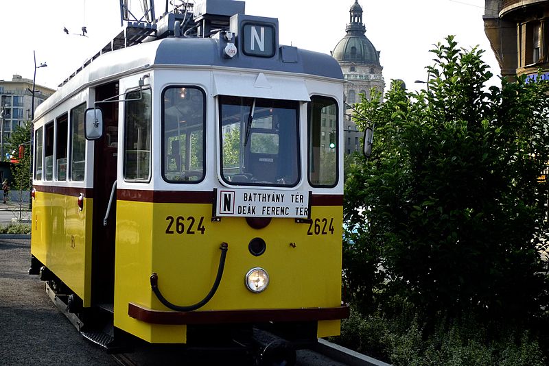 File:Budapest trams (9223404579).jpg