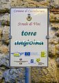 Castelvenere (BN), 2017, Le torri e il castello. (32194436353).jpg