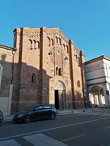 San Pietro in Verzolo, Kreuzgang