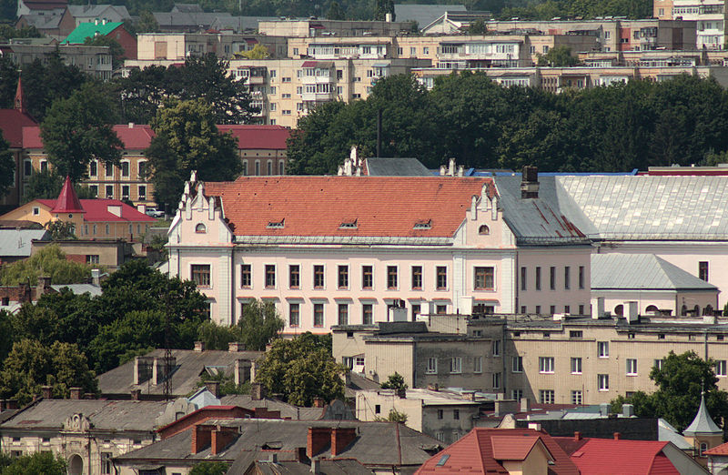 File:Chortkiv County Court.jpg