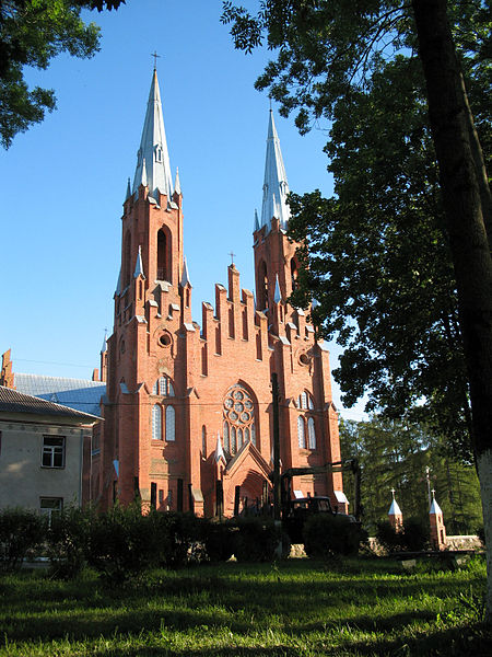 File:Church of the Holiest Trinity in Vidzy - panoramio.jpg