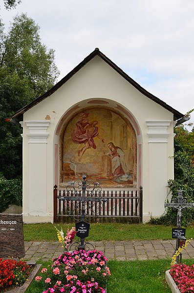 File:Churchyard chapel 2, Kreuzkirche, Vorau.jpg