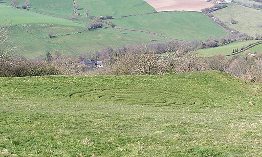 Circles on Solsbury Hill - geograph.org.uk - 1816458