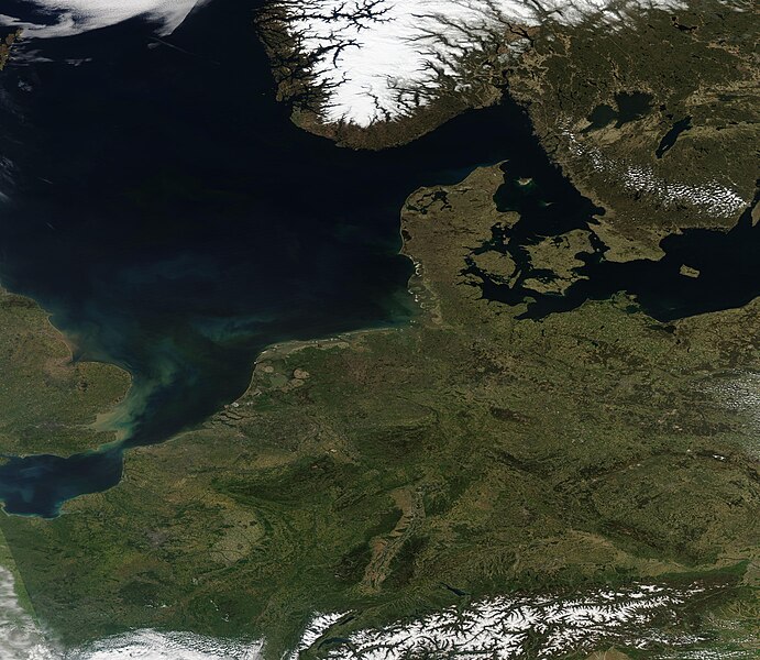 File:Clear skies over the North Sea and Western Europe (MODIS 2020-04-24).jpg