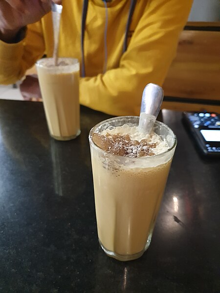 File:Cold coffee with chocolate.jpg