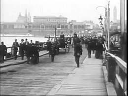 Cologne, pont de bateaux.jpg