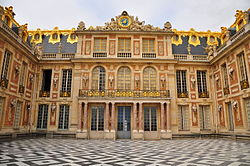 Versailles: Louis Le Vau opened up the interior court to create the expansive entrance cour d'honneur, later copied all over Europe. Cour de Marbre du Chateau de Versailles October 5, 2011.jpg