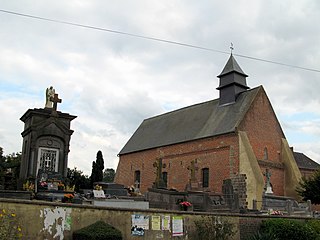 Crupilly église fortifiée (façade nord) 1.jpg