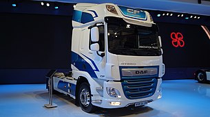 DAF CF Hybrid - Front and right side IAA 2018.jpg