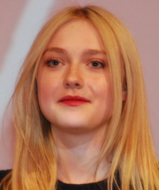 Dakota Fanning Very Good Girls Premiere (cropped)