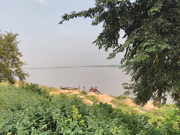 Sadarghat Burdwan'da Damodar Nehri Plajı