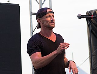 <span class="mw-page-title-main">Daniel Powter</span> Canadian musician-songwriter (born 1971)