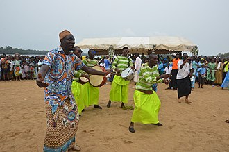 Sawa dance of the Douala ethnic group Danse sawa ngondo10.jpg