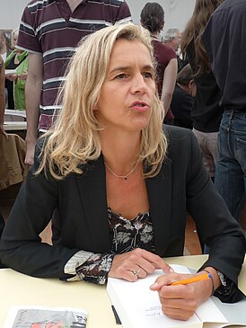 Delphine de Vigan-Nancy 2011.jpg