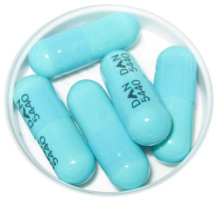 ไฟล์:Doxycycline_100mg_capsules.jpg