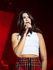 Dua Lipa: Dzieciństwo, Kariera muzyczna, Nagrody i wyróżnienia