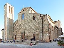 Duomo di montepulciano, esterno 01.jpg