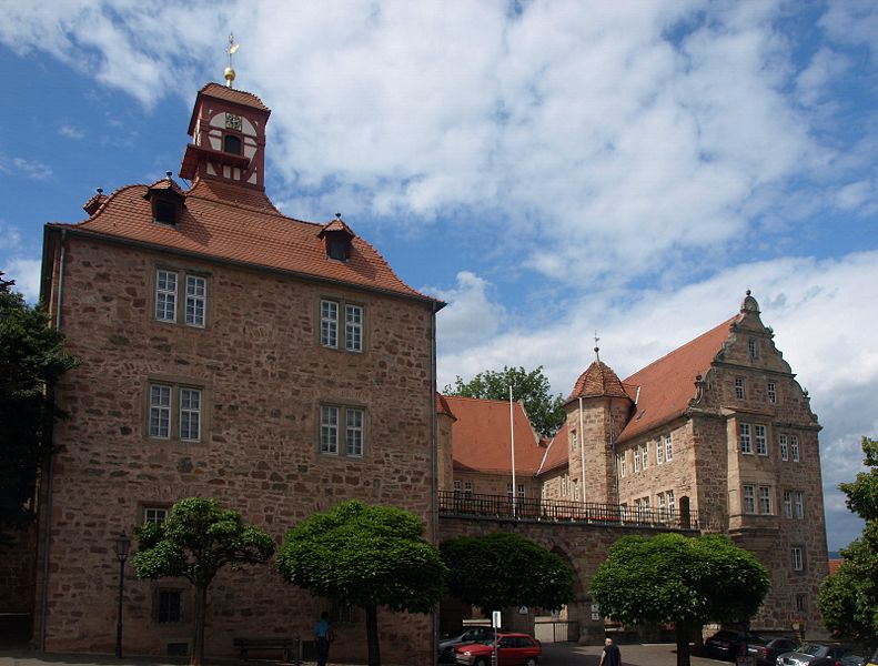 File:Eschwege schloss ostfront.jpg