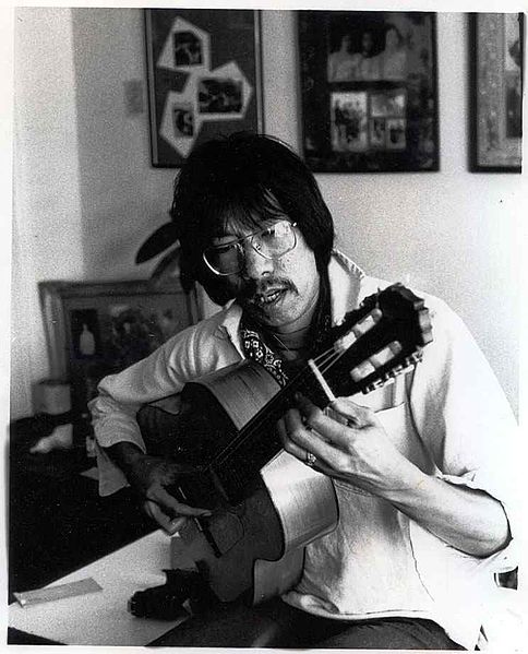 File:FRANK&GUITAR1975.jpg