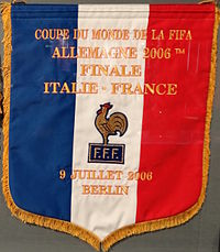 Fanion finale de la Coupe du Monde 2006 (Italie - France), musée national du sport (Nice).JPG