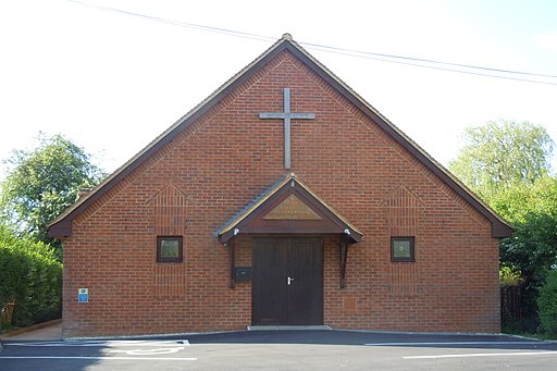 Farnham Pentecostal Full Gospel Church, Red Lion Lane, Farnham (May 2015) (2)