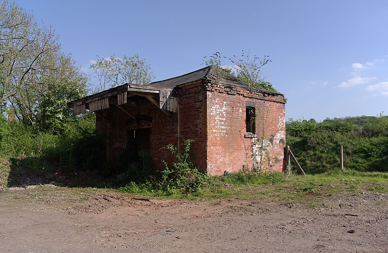 File:Flax Bourton railway station MMB 49.jpg