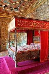 Frankrijk-001594 - Slaapkamer van Catherine de 'Medici (15291352977) .jpg