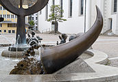 English: Cornucopia in the Buchhornbrunnen in Friedrichshafen. Deutsch: Füllhorn im Buchhornbrunnen in Friedrichshafen.