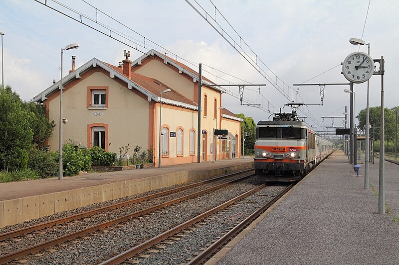 File:Gare d'Elne 2 (Lunon).jpg