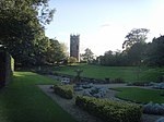 Gothic Tower di taman Goldney Rumah